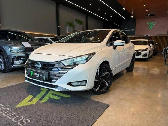 NISSAN VERSA 1.6 16V FLEX EXCLUSIVE XTRONIC NISSAN VERSA 1.6 16V FLEX EXCLUSIVE XTRONIC